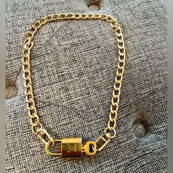 Louis Vuitton Lock and Key on Chain Necklace 🤩! - Picture 3 of 4